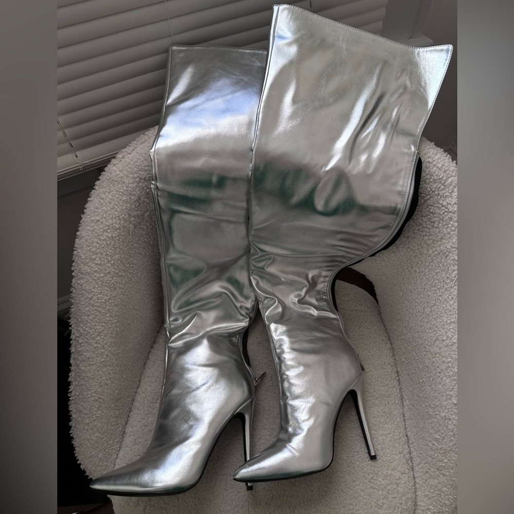 Silver Faux Leather Pointed High Heel Over The Knee Boot - Picture 6 of 8